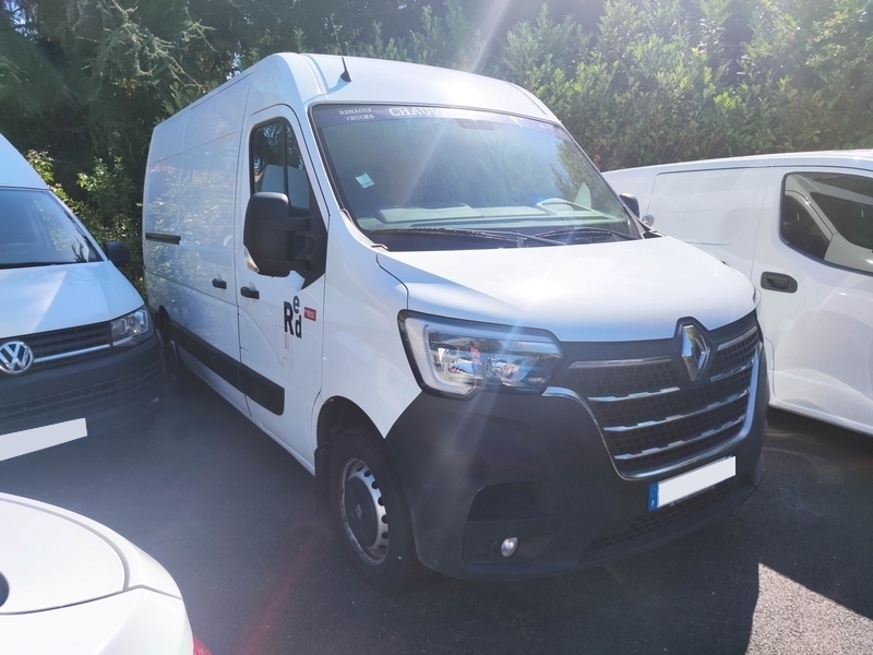 RENAULT MASTER 3 III (2) FOURGON TRACTION F3300 L2H2 BLUE DCI 135